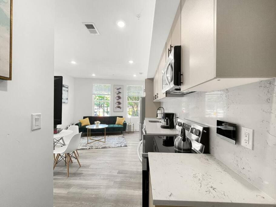 Classy Capitol Hill Apt, Steps From Dc Attraction Washington Luaran gambar