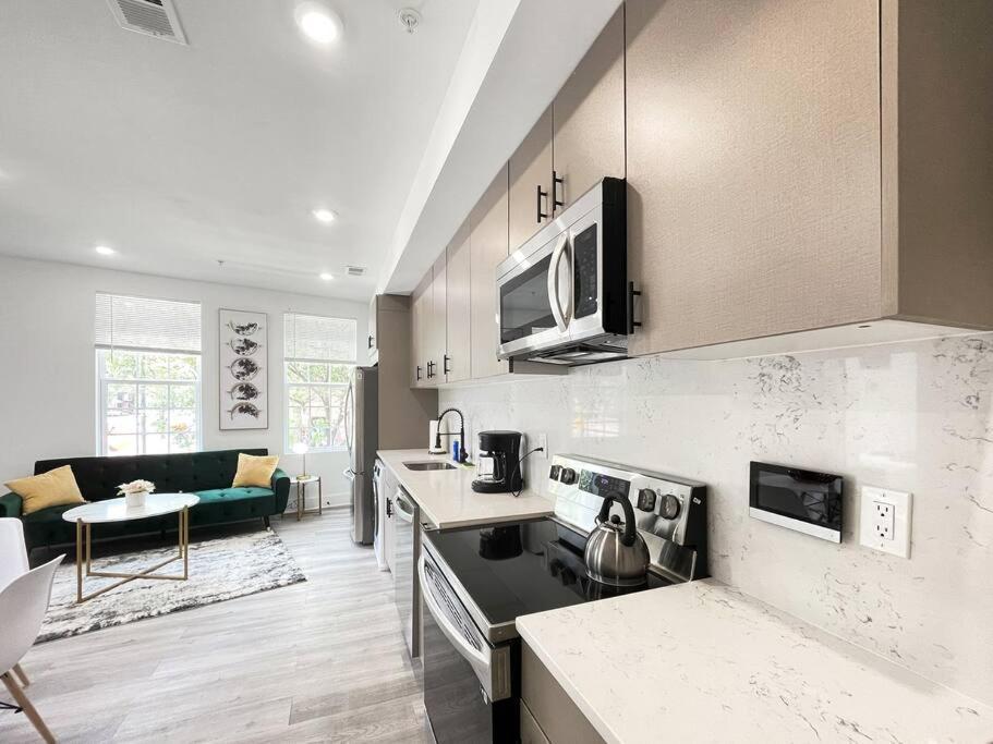 Classy Capitol Hill Apt, Steps From Dc Attraction Washington Luaran gambar